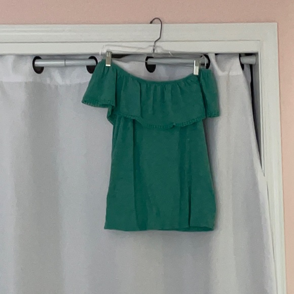 Old Navy Off-the-shoulder top - Picture 1 of 4